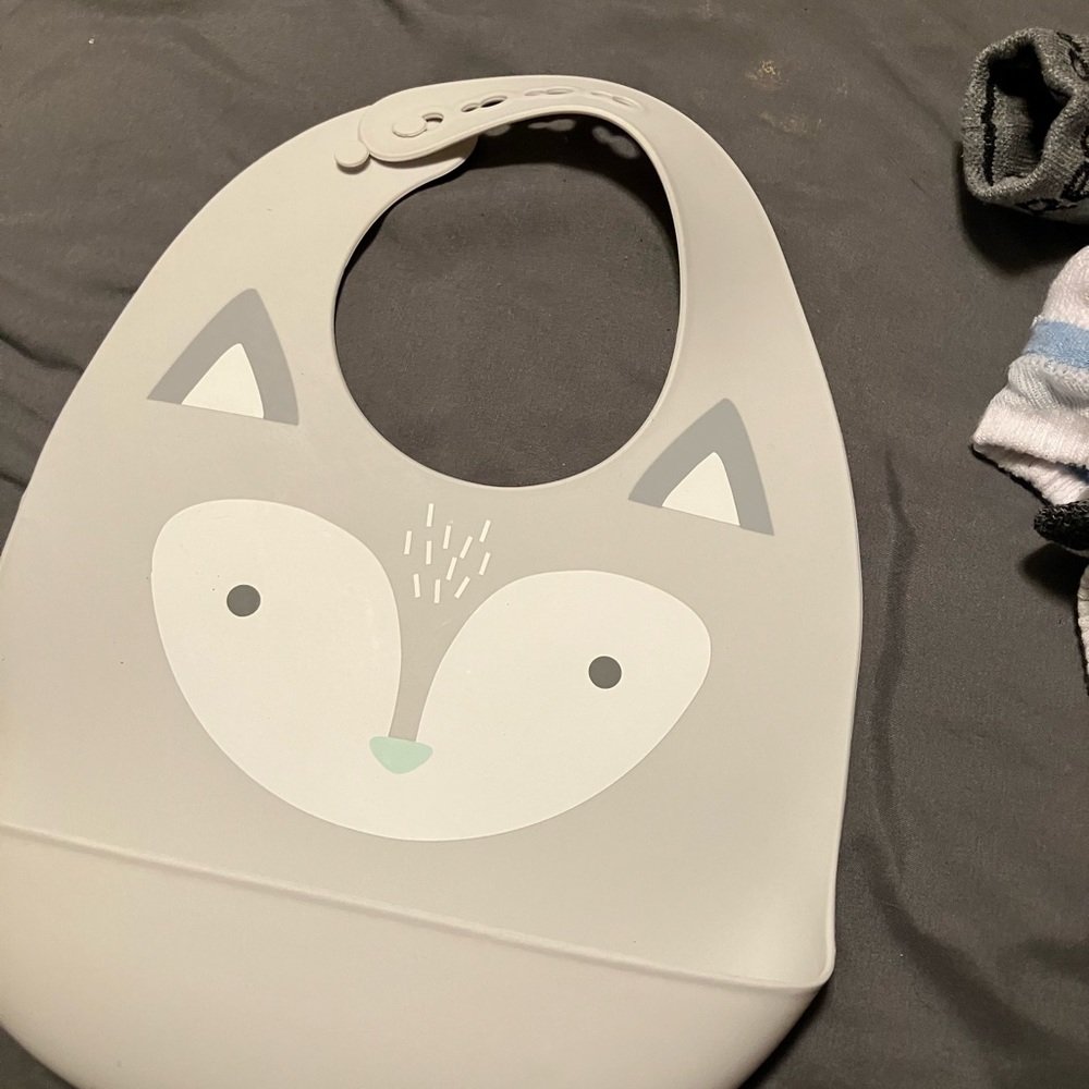 Silicone bib